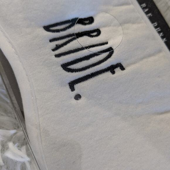 Rae Dunn Bride Face Mask New In Box - Picture 2 of 3